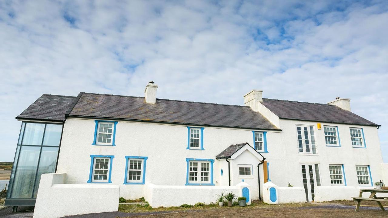 Villa Hen Cymyran Caergeiliog Exterior foto